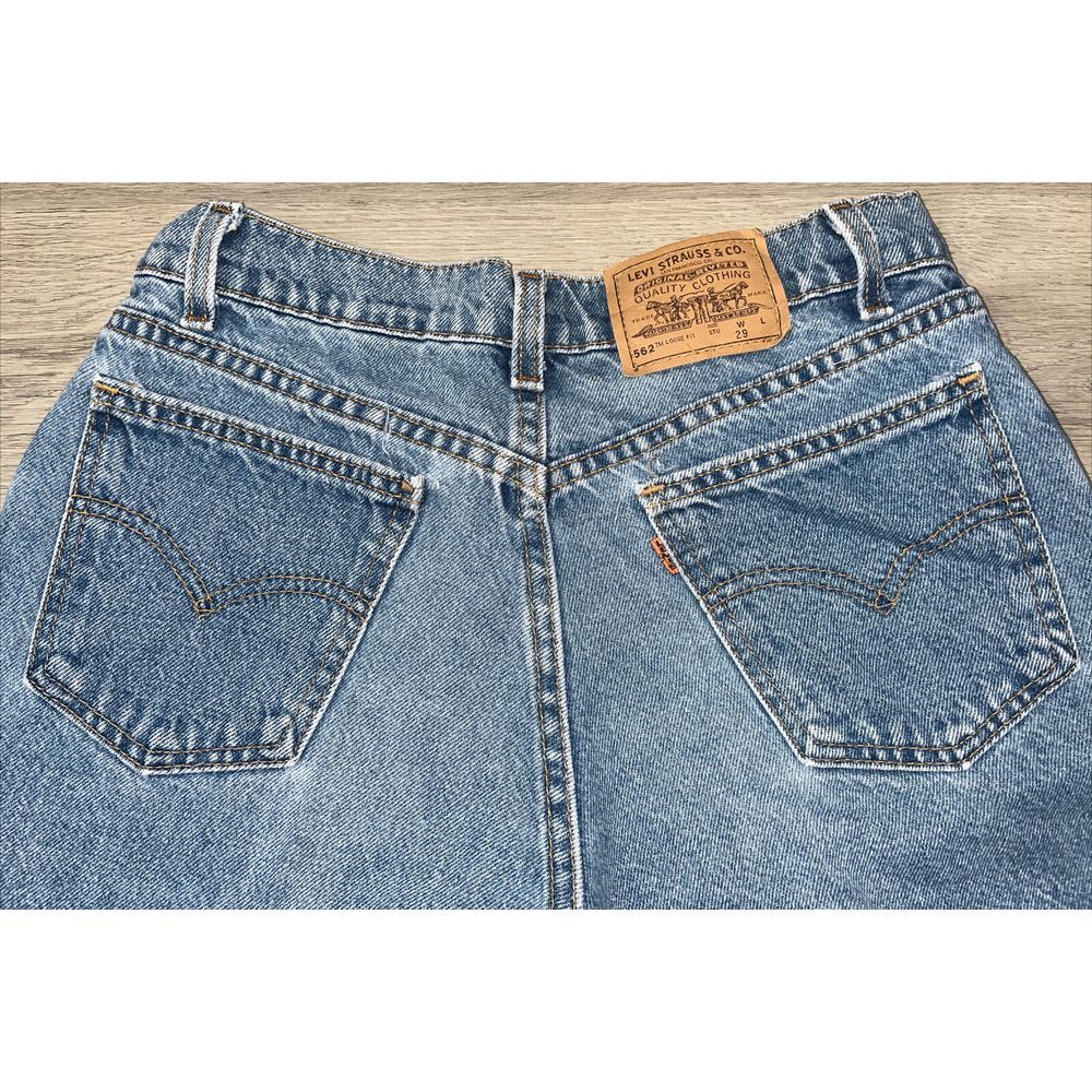 Vintage Levi's 562 Loose Fit Student Orange Tab Denim Jean Shorts 29 Made in USA